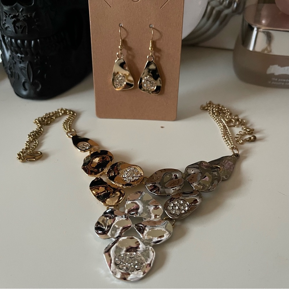 Tri-Color Metal Earring and Necklace Set Matching Jewelry Set